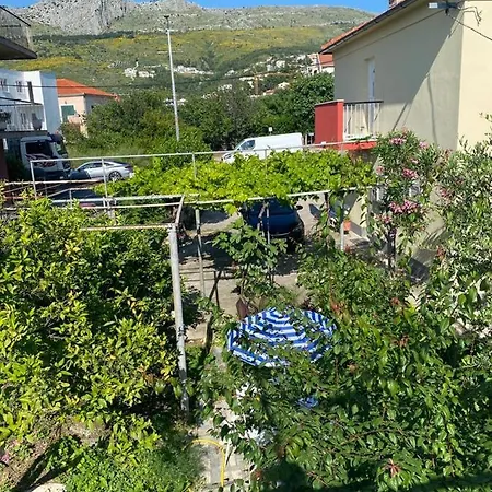 Domuskova Appartement Podstrana Buitenkant foto